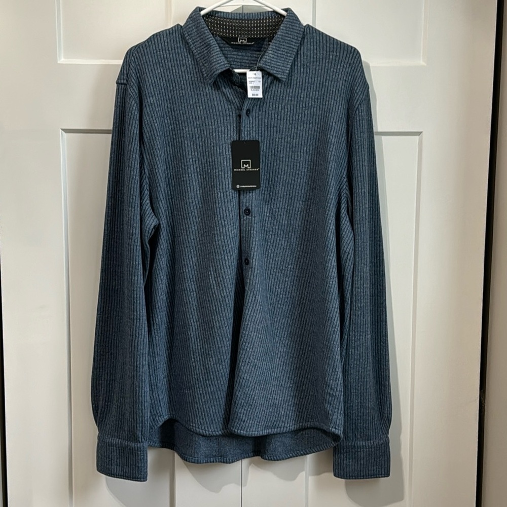 Michael Strahan long sleeve NWT large
